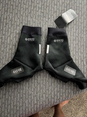GORE Shield Thermo Overshoes Black US 4 NWT